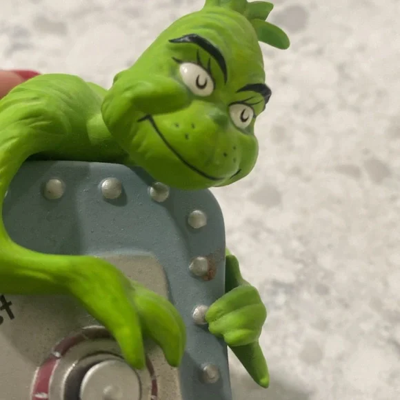 Suess Safe-Dr. Seuss figurine collection - Picture 4 of 8